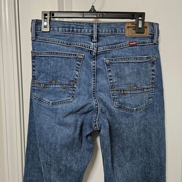 Wrangler Jeans Men's 29x30 (30x29) Blue Relaxed Boot Mid-Rise Medium Wash - Picture 9 of 10